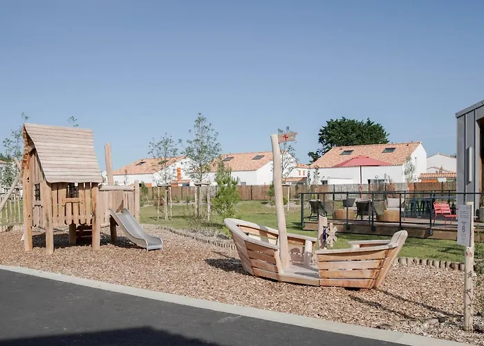 Pierre & Premium Les D'olonne アパートホテル レ・サ​​ーブル・ドロンヌ