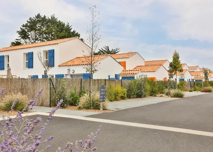 Pierre & Premium Les D'olonne 5*